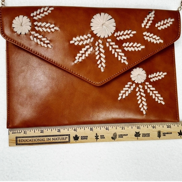 Brown and Cream Floral Pattern Clutch - Picture 6 of 8
